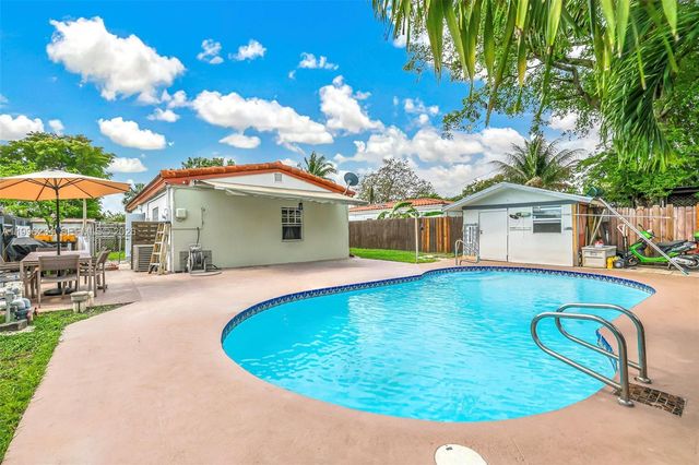 1263 NE 182nd St, North Miami Beach, FL 33162