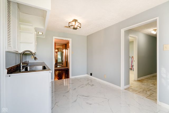 6047 W 56th Street, Indianapolis, IN 46254