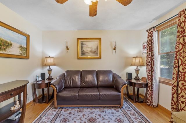 47 Sequoia Dr, Tyngsborough, MA 01879