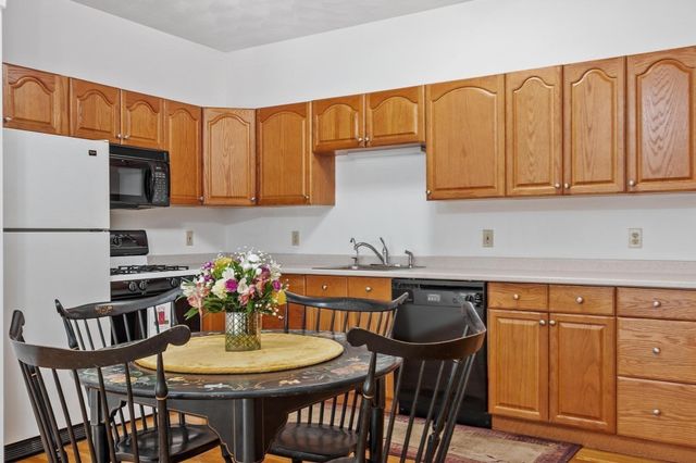 47 Sequoia Dr, Tyngsborough, MA 01879