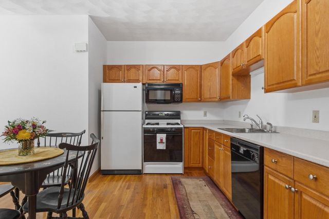 47 Sequoia Dr, Tyngsborough, MA 01879