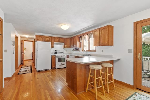 47 Sequoia Dr, Tyngsborough, MA 01879
