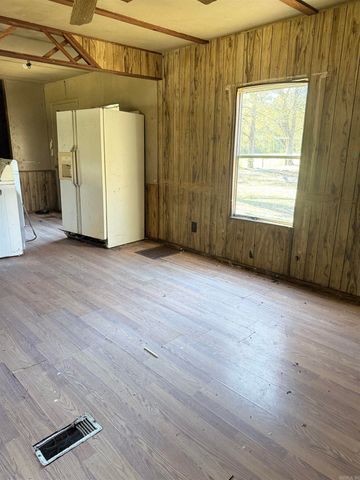 429 River Road, Perryville, AR 72126