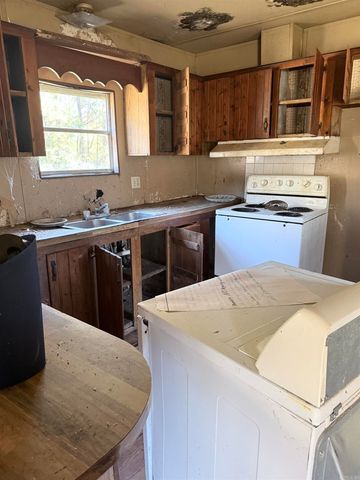 429 River Road, Perryville, AR 72126