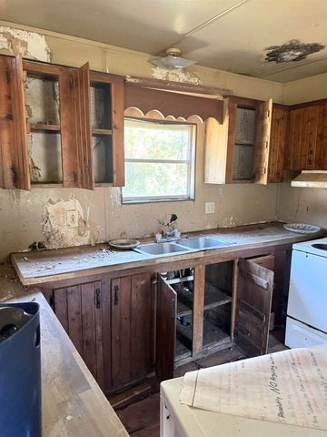 429 River Road, Perryville, AR 72126