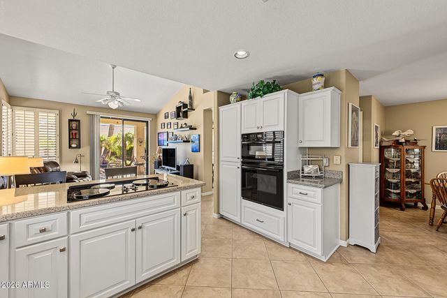 10829 E SILVERTREE Drive, Sun Lakes, AZ 85248