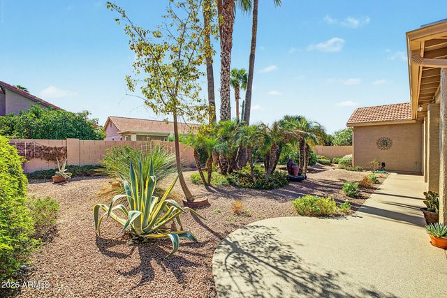 10829 E SILVERTREE Drive, Sun Lakes, AZ 85248