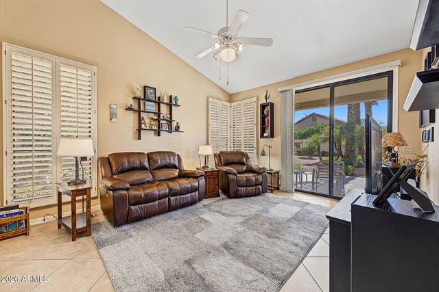 10829 E SILVERTREE Drive, Sun Lakes, AZ 85248