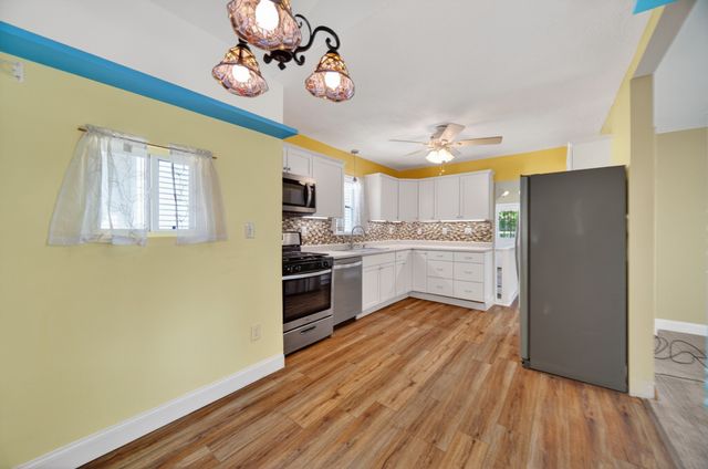 2408 PLUM Street, Erie, PA 16502