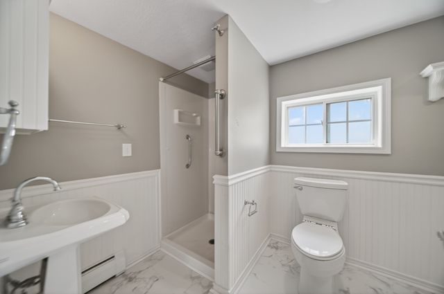 2408 PLUM Street, Erie, PA 16502