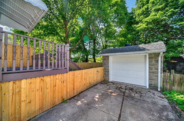 2408 PLUM Street, Erie, PA 16502