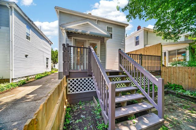 2408 PLUM Street, Erie, PA 16502