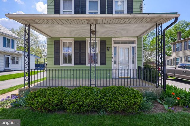107 E MAIN ST, Terre Hill, PA 17581