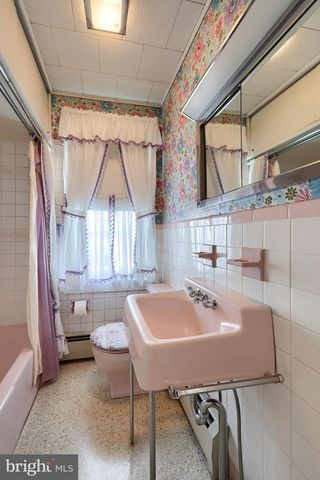 107 E MAIN ST, Terre Hill, PA 17581