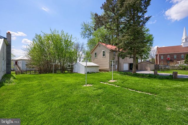 107 E MAIN ST, Terre Hill, PA 17581