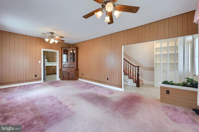107 E MAIN ST, Terre Hill, PA 17581
