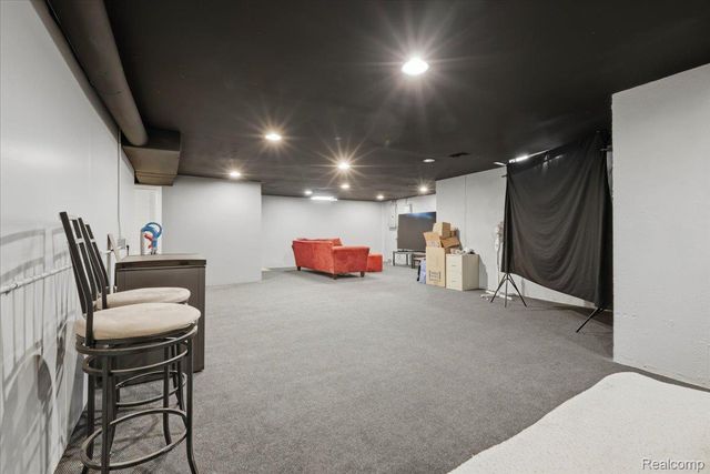 6680 Ridgefield Circle 101, West Bloomfield Charter Township, MI 48322