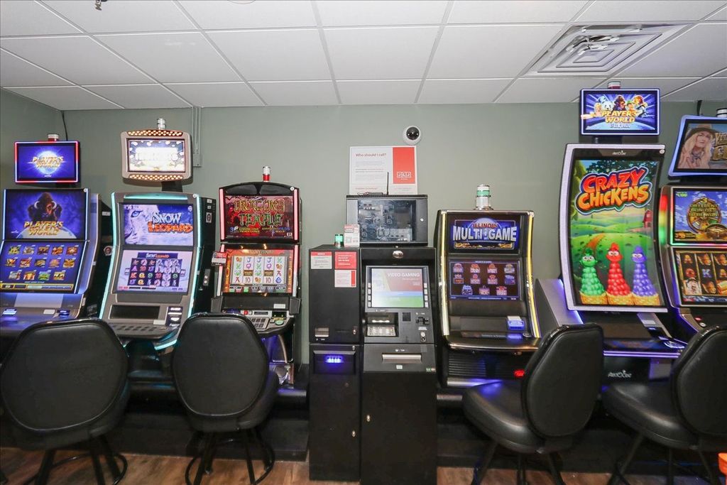 101-103 E Irving Park Road, Roselle, IL 60172 — photo 3