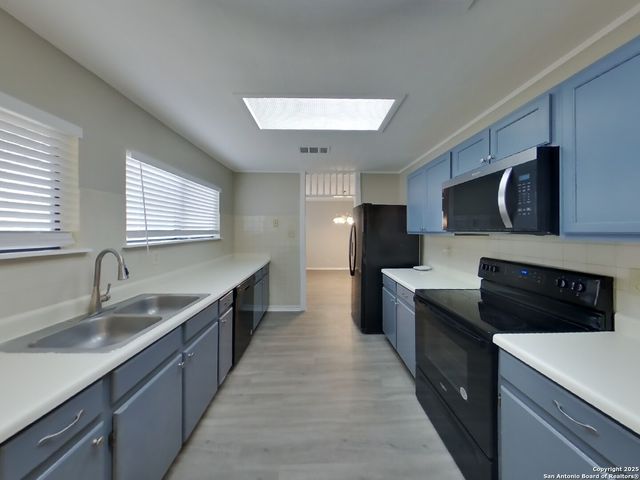 8015 Chestnut Barr, Converse, TX 78109