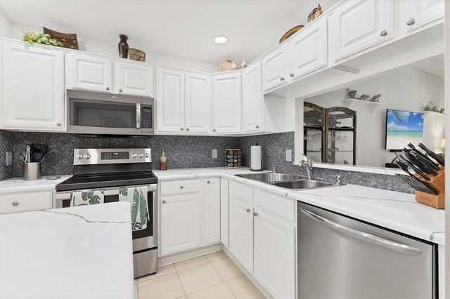 6304 PELICAN DRIVE, Bradenton, FL 34210