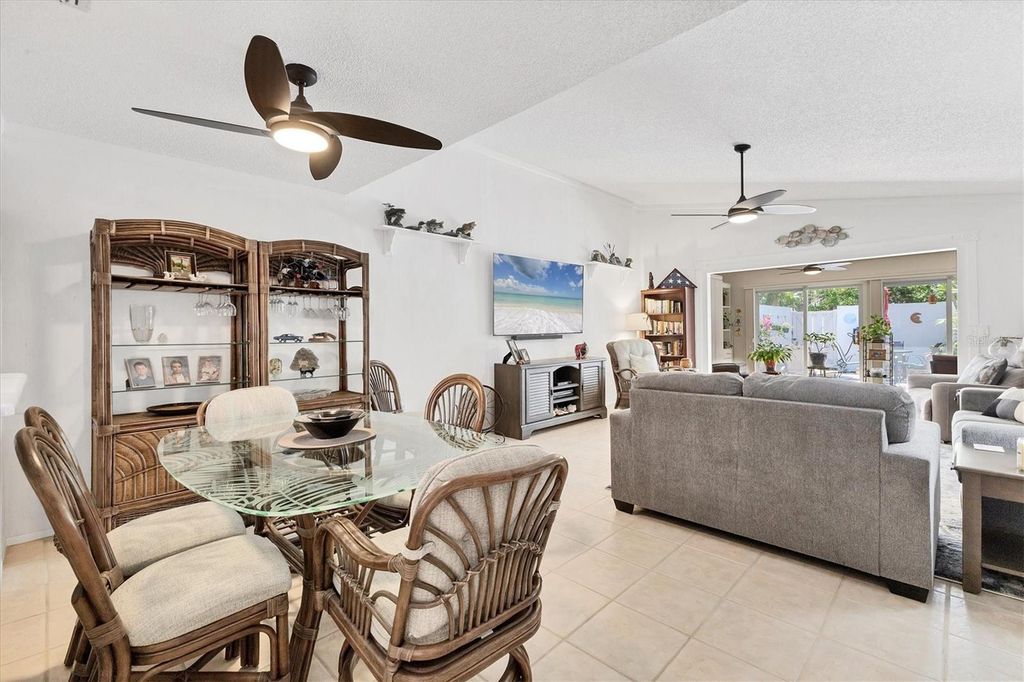 Image 14 of property listing at 6304 PELICAN DRIVE, Bradenton, FL 34210