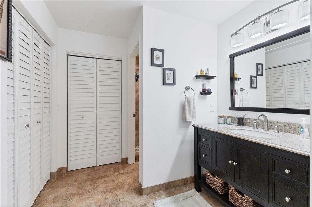 Image 22 of property listing at 6304 PELICAN DRIVE, Bradenton, FL 34210