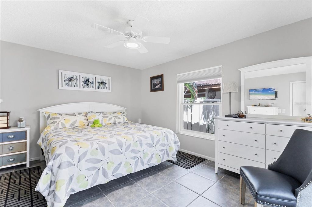 Image 24 of property listing at 6304 PELICAN DRIVE, Bradenton, FL 34210