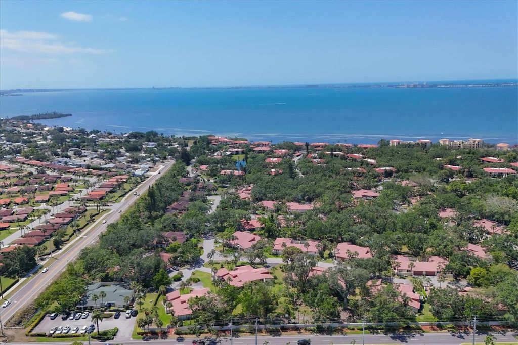 Image 39 of property listing at 6304 PELICAN DRIVE, Bradenton, FL 34210