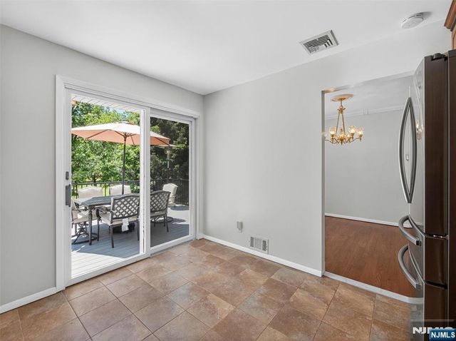 7 Willow Brook Road, Hillsdale, NJ 07642
