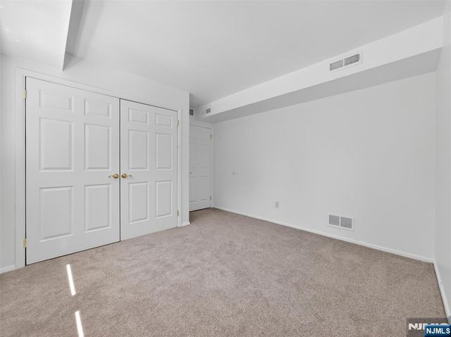 7 Willow Brook Road, Hillsdale, NJ 07642