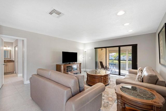 21863 Arriba Real 8-K, Boca Raton, FL 33433