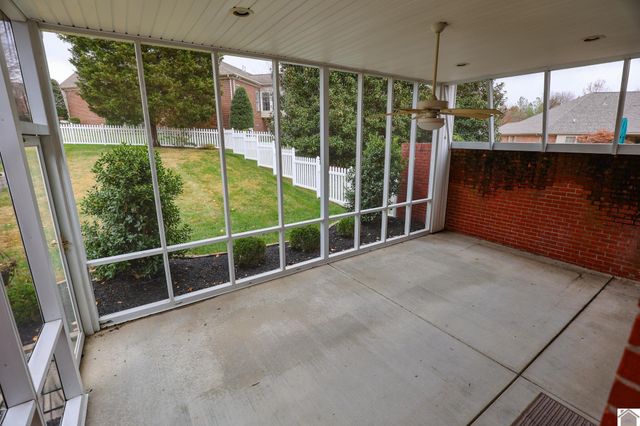 545 Ashcreek, Paducah, KY 42001