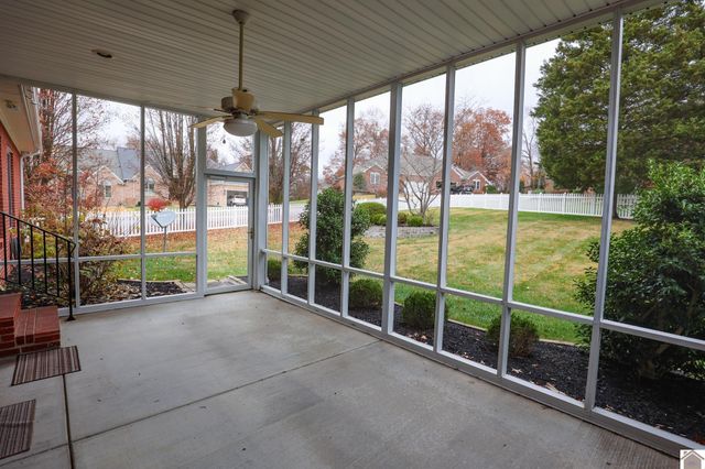 545 Ashcreek, Paducah, KY 42001