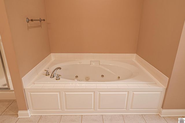 545 Ashcreek, Paducah, KY 42001