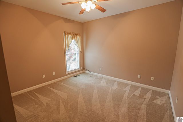 545 Ashcreek, Paducah, KY 42001