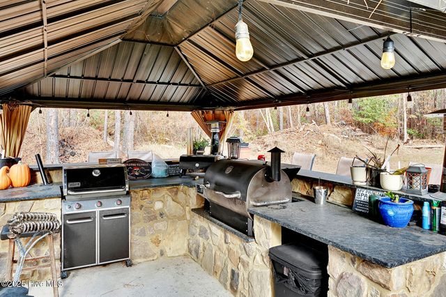 2122 Briley Road, Greenville, NC 27834