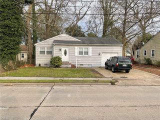 8952 Tidewater DR, Norfolk, VA 23503