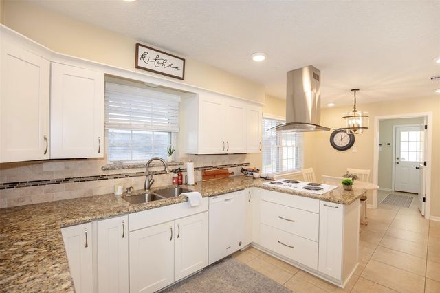 15719 Crestbrook Drive, Houston, TX 77059