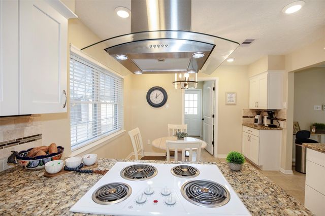 15719 Crestbrook Drive, Houston, TX 77059