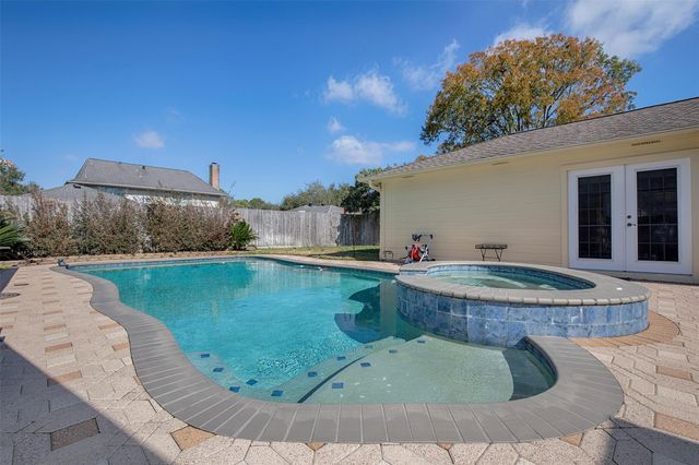 15719 Crestbrook Drive, Houston, TX 77059