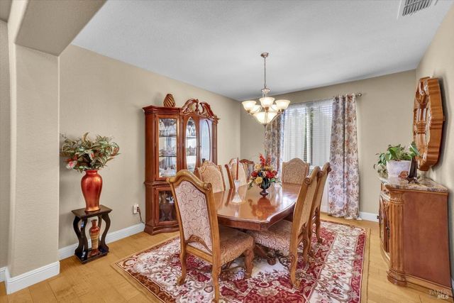 2187 Rasmussen Ct, Fairfield, CA 94533