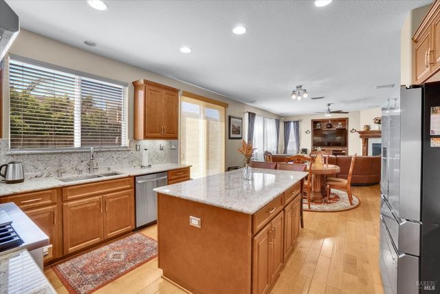 2187 Rasmussen Ct, Fairfield, CA 94533