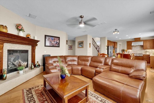2187 Rasmussen Ct, Fairfield, CA 94533