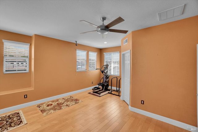 2187 Rasmussen Ct, Fairfield, CA 94533