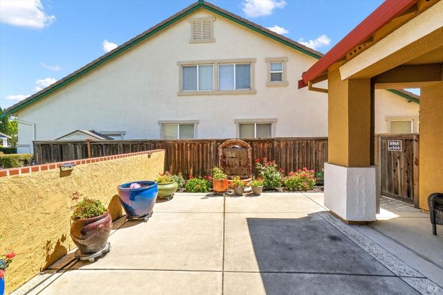 2187 Rasmussen Ct, Fairfield, CA 94533
