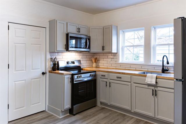 306 Martin St, Gaffney, SC 29341