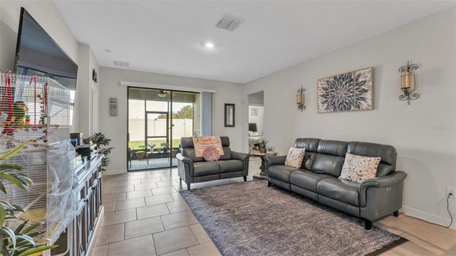 212 BERGAMOT LOOP, Davenport, FL 33837