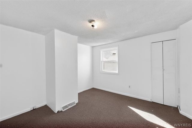 5629 Girard Avenue, Niagara Falls, NY 14304