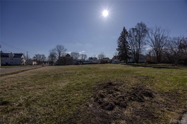 5629 Girard Avenue, Niagara Falls, NY 14304