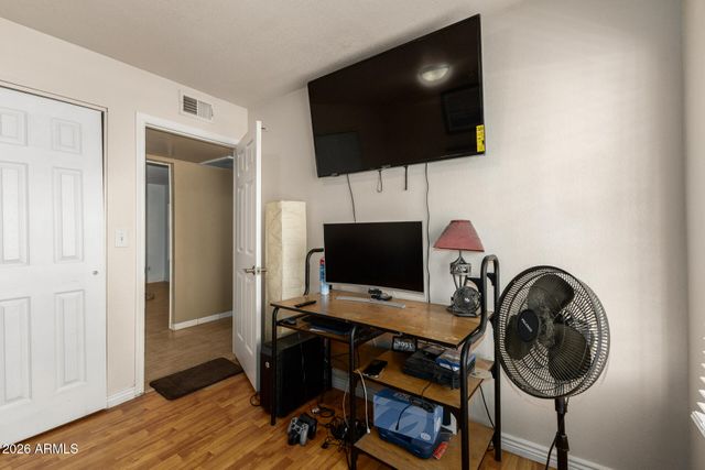 1302 W KEATS Avenue, Mesa, AZ 85202